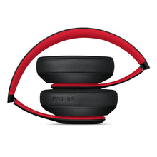 Load image into Gallery viewer, Studio 3 Beats wireless - Black red