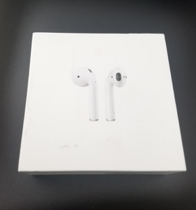 Apple AirPods White In-Ear Wireless Bluetooth Headsets Case MMEF2AM/A